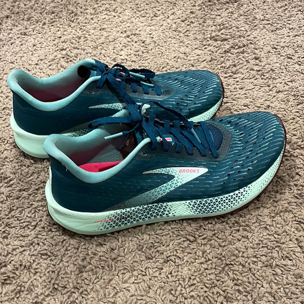 Brooks Hyperion Tempo